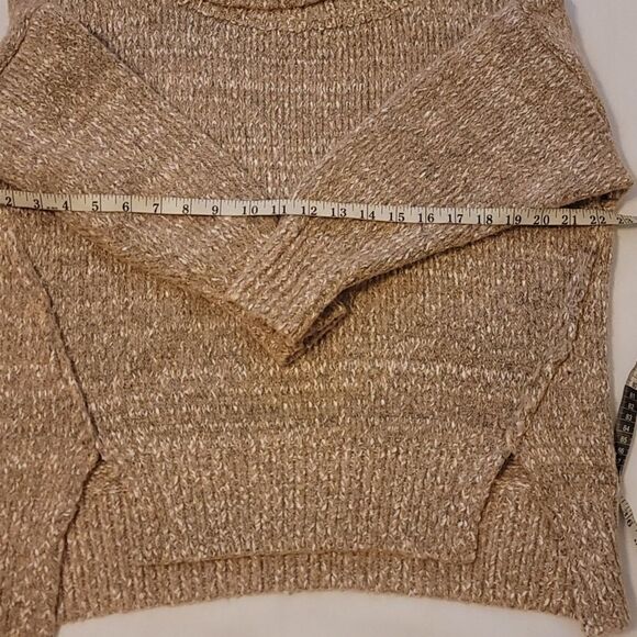 Haute rogue turtleneck sweater size small. - Picture 5 of 9